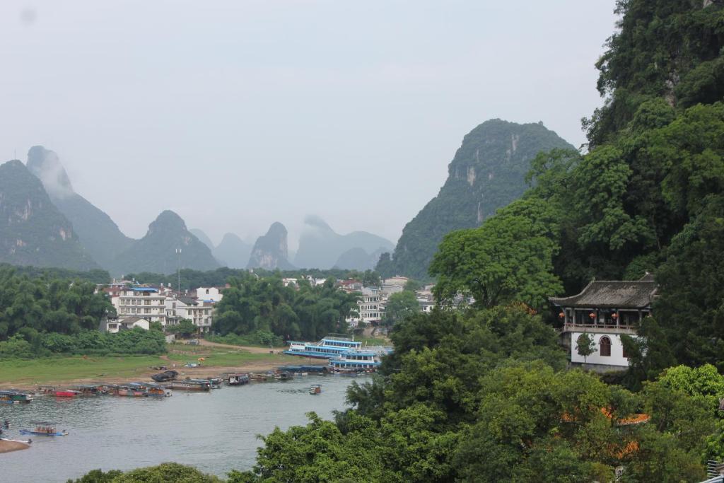 Bamboo House Hotel 阳朔 外观 照片